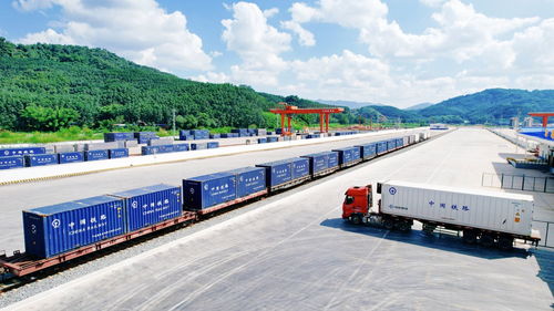 中老鐵路日均進出口鮮活貨物突破1500噸，技術(shù)與物流協(xié)同驅(qū)動貿(mào)易新高度